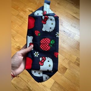 NWT BAGGU Hello Kitty Dopp Kit